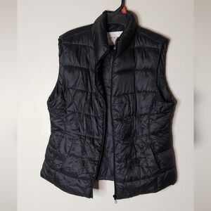 Women's Black Puffer Vest